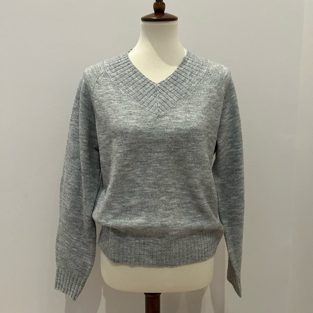 Banana Republic Heather Gray Knit Top